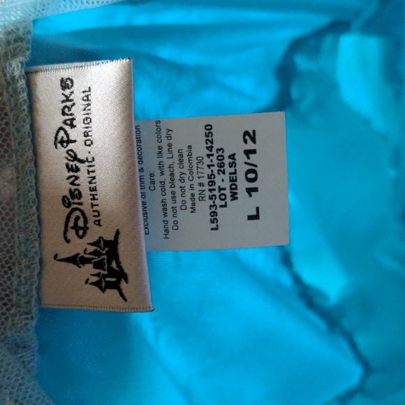 Disney Elsa Costume - Picture 6 of 6